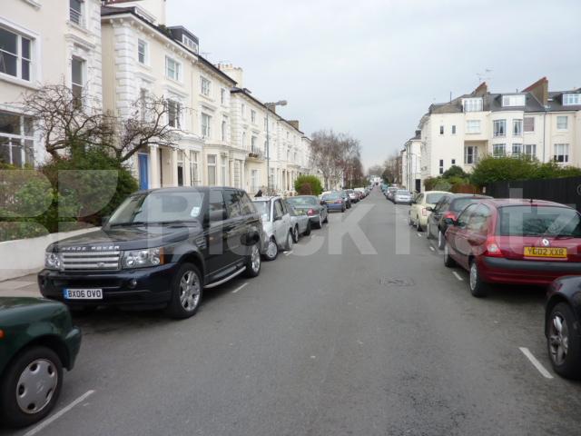 			FANTASTIC LARGE PROPERTY!, 2 Bedroom, 1 bath, 1 reception Ground Floor Flat			 Belsize Square, BELSIZE PARK